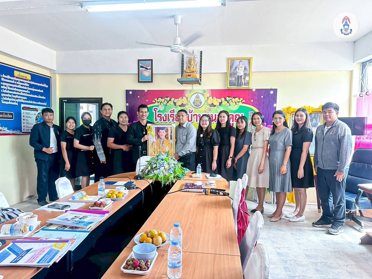 โรงเรียนบ้านหนองคูณ ขอขอบคุณ ท่าน ผอ.กันตพงศ์ ภารการ ผู้อำนวยการโรงเรียนเขวาหรดี อำเภอเกษตรวิสัย พร้อมด้วยคณะครูและบุคลากร ร่วมเแลกเปลี่ยนเรียนรู้การจัดการเรียนการสอนในชั้นเรียน เพื่อมุ่งสู่ความเป็นเลิศทางวิชาการ และระบบการจัดการฐานข้อมูลนักเรียน ขอขอบคุณ